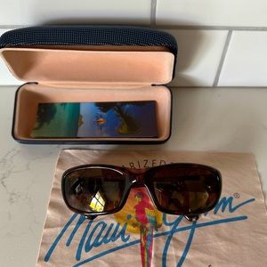 Maui Jim MJ-103-10 Polarized Sunglasses - Tortoise (Stingray?)